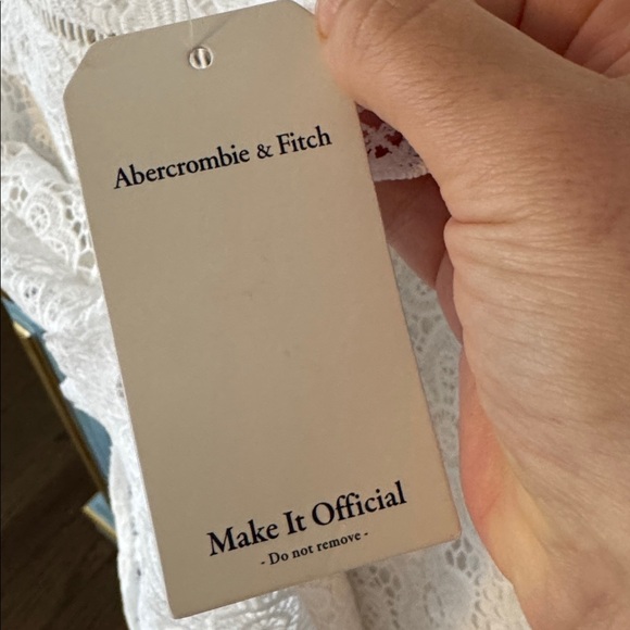 Abercrombie & Fitch Ivory Lace Dress - Picture 2 of 4